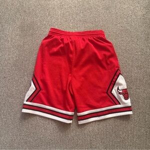 Mitchell & Ness Chicago Bulls shorts ( kids)